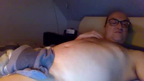 Snapshot of t0815 chatting on 03/15/26, 08:04 t0815 online show from 03/15/26, 08:04