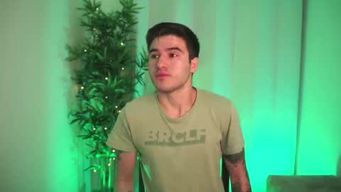 t0ny_wylie online show from 11/13/25, 09:52