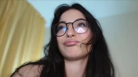 Snapshot of taachick chatting on 02/05/25, 11:39 T A A H I R A online show from 02/05/25, 11:39