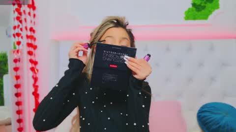 Snapshot of taahiraarabian chatting on 02/07/25, 01:32 Arianna online show from 02/07/25, 01:32