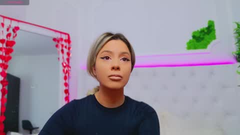 Snapshot of taahiraarabian chatting on 02/28/25, 04:20 Arianna online show from 02/28/25, 04:20