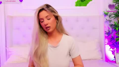 Arianna online show from 04/24/26, 02:19