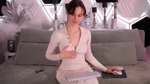 TAANNI online show from 03/01/25, 03:32