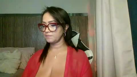 Snapshot of tachi1713 chatting on 06/27/26, 11:59 yameil online show from 06/27/26, 11:59