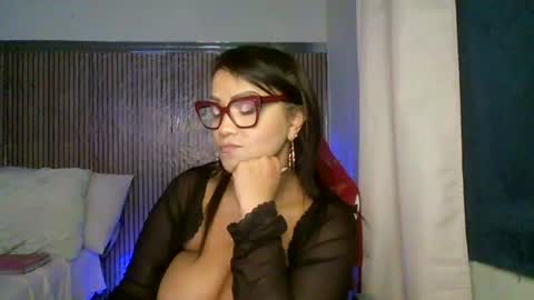 Snapshot of tachi1713 chatting on 07/11/26, 11:35 yameil online show from 07/11/26, 11:35