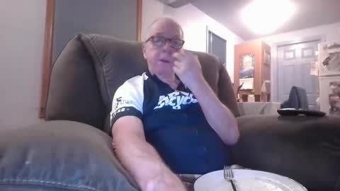 Snapshot of tacrunner66_ chatting on 02/08/26, 03:43 tacrunner66_ online show from 02/08/26, 03:43