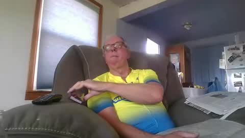Snapshot of tacrunner66_ chatting on 04/19/26, 08:22 tacrunner66_ online show from 04/19/26, 08:22
