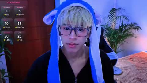 Snapshot of taichi_bluy chatting on 10/27/25, 10:41 taichi online show from 10/27/25, 10:41