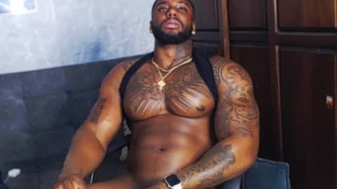 Tairon Tucke online show from 12/02/24, 07:03