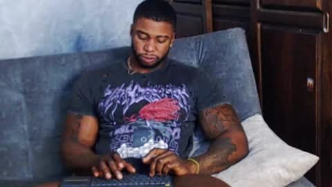 Tairon Tucke online show from 01/12/25, 05:56