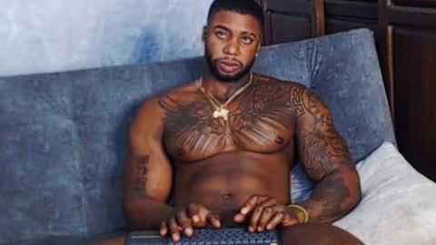 Tairon Tucke online show from 01/12/25, 08:57