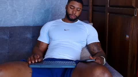 Tairon Tucke online show from 02/09/25, 05:11