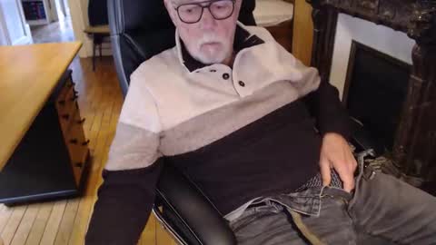 Snapshot of taisabaki54 chatting on 12/04/25, 12:36 taisabaki54 online show from 12/04/25, 12:36