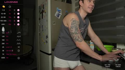 Taison online show from 11/06/25, 03:51