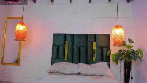 Taissa online show from 09/13/25, 08:30