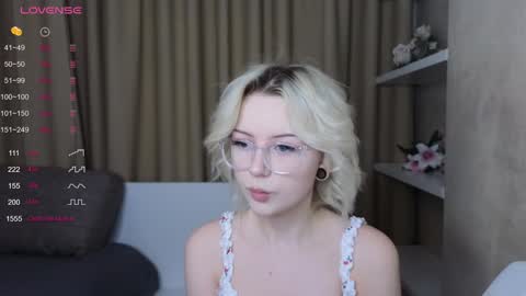 Emily online show from 02/01/25, 05:05