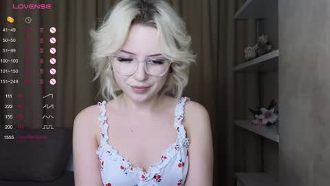 Emily online show from 02/01/25, 09:19