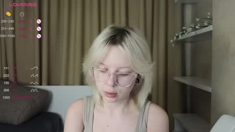 Emily online show from 02/19/25, 05:27