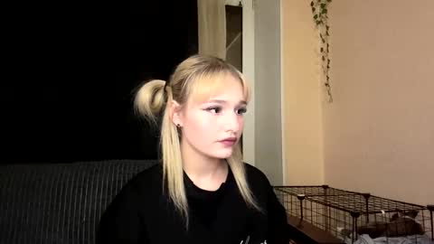 Snapshot of taitebinner chatting on 03/21/26, 06:00 Mia online show from 03/21/26, 06:00