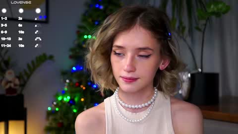 Snapshot of taitehambelton chatting on 12/29/24, 01:17 Mia online show from 12/29/24, 01:17
