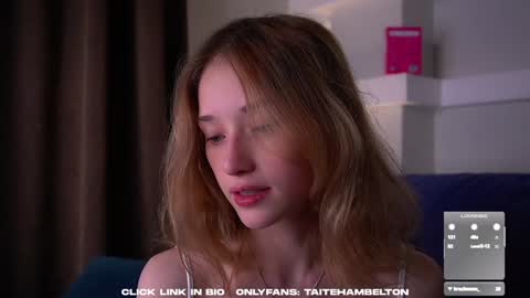Snapshot of taitehambelton chatting on 09/25/25, 01:53 Mia online show from 09/25/25, 01:53