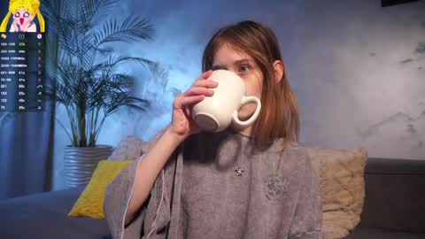 Snapshot of taitehambelton chatting on 04/08/26, 02:00 Mia online show from 04/08/26, 02:00