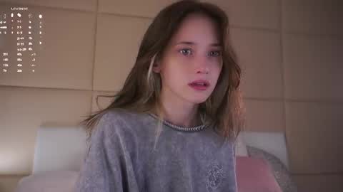 Mia online show from 06/21/26, 05:32
