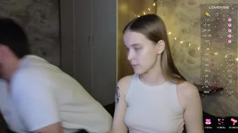 taiti_fox_cub online show from 11/14/25, 06:28