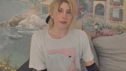 Snapshot of taka_s_paintroom chatting on 03/19/26, 02:48 Taka online show from 03/19/26, 02:48