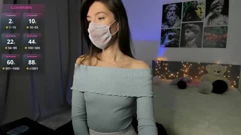 Snapshot of take_me_to_moon chatting on 01/14/26, 01:33 Sasha online show from 01/14/26, 01:33