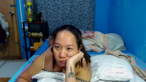 Snapshot of takemetoheavenbaby chatting on 05/10/26, 02:11 anne online show from 05/10/26, 02:11