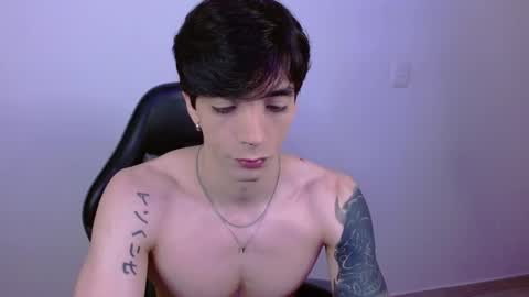 Snapshot of takeru___ chatting on 11/30/25, 12:25 takeru___ online show from 11/30/25, 12:25