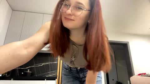 Ayla and Lexi online show from 11/28/25, 11:24