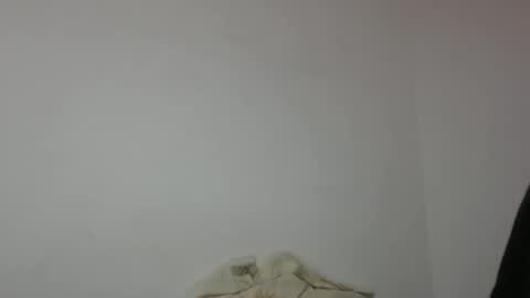 talhi_ online show from 05/18/26, 05:24