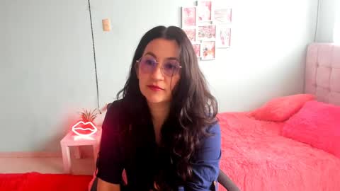 Snapshot of talia_mystic chatting on 06/03/26, 12:41 Talia mia online show from 06/03/26, 12:41