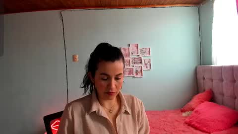 Snapshot of talia_mystic chatting on 06/09/26, 12:39 Talia mia online show from 06/09/26, 12:39