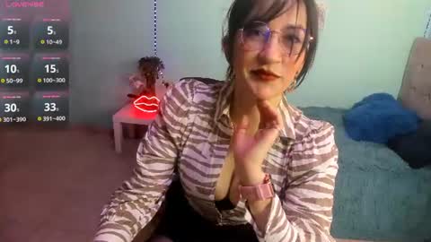 Snapshot of talia_mystic chatting on 07/10/26, 02:08 Talia mia online show from 07/10/26, 02:08