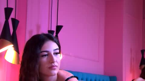 Snapshot of taliamorenne chatting on 11/11/25, 04:07 taliamorenne online show from 11/11/25, 04:07