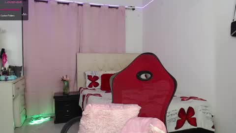 taliana  modelo independiente online show from 02/24/25, 04:27
