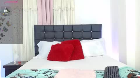 taliana  modelo independiente online show from 11/12/25, 01:39