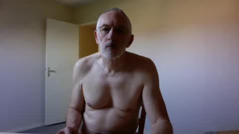 Snapshot of taliesin4321 chatting on 04/30/26, 07:04 Jack Pierrot online show from 04/30/26, 07:04