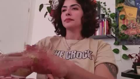 Snapshot of talimajid chatting on 12/15/25, 12:09 Tali Majid online show from 12/15/25, 12:09