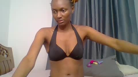 Snapshot of talisha_smiley chatting on 07/13/26, 06:00 talisha smiles online show from 07/13/26, 06:00