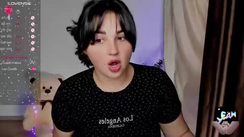 Snapshot of talla_la chatting on 09/26/25, 09:46 Talla online show from 09/26/25, 09:46