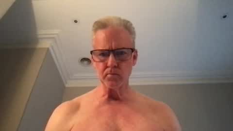 Snapshot of tallandfit000 chatting on 11/07/25, 07:52 tallandfit000 online show from 11/07/25, 07:52