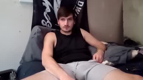 Snapshot of tallerandhandsomer chatting on 12/14/25, 11:26 tallerandhandsomer online show from 12/14/25, 11:26