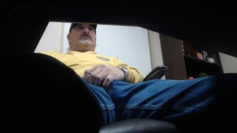 Snapshot of talltexxxan chatting on 11/04/25, 12:10 talltexxxan online show from 11/04/25, 12:10