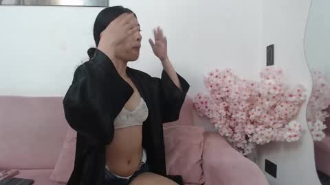 Hi im sara online show from 04/28/26, 12:54