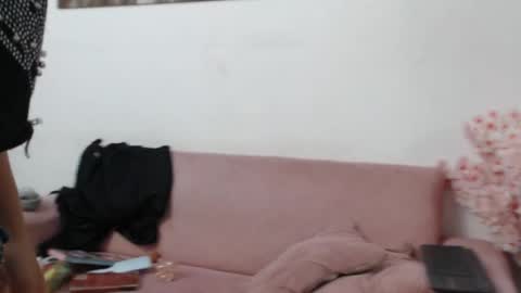 Hi im sara online show from 05/01/26, 12:43