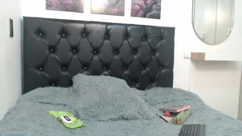 Hi im sara online show from 05/13/26, 02:36